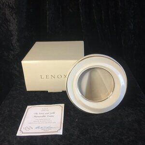LENOX Ceramic Ivory Fine China Picture Frame 24K Gold Trim 5" Round  New in BOX